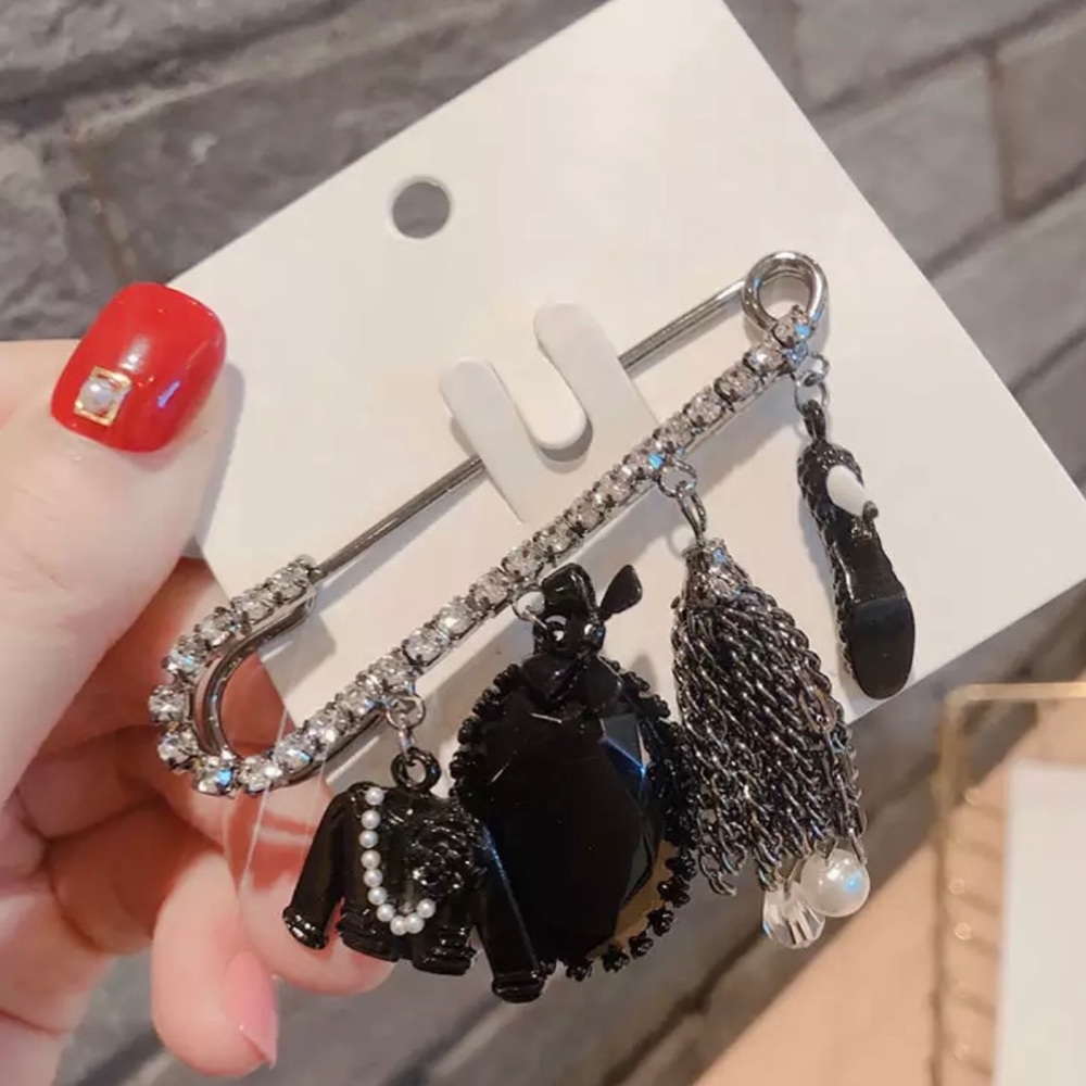 Saks 5th Ave Brooch